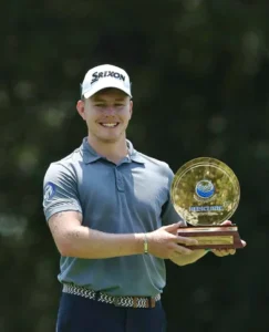 signature-motors-partners-with-rising-golf-star